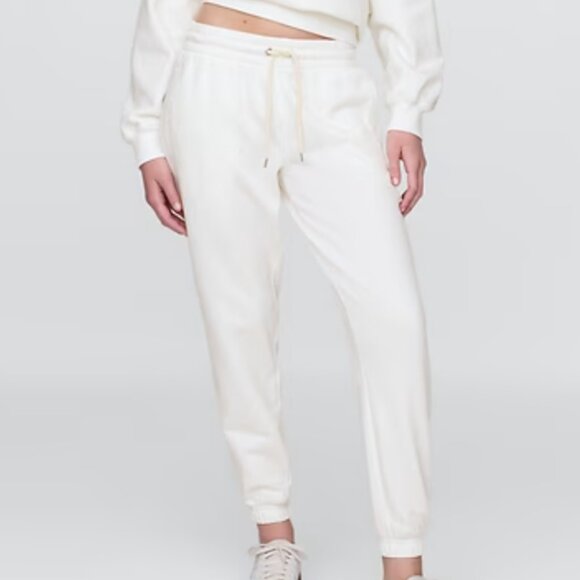 GAP Women's VintageSoft Classic Joggers Size XS Petites in White - Picture 1 of 10